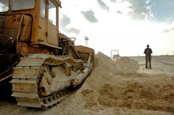Высокие темпы строительства в Московском регионе делают добычу песка сверхприбыльным бизнесом. Фото: Григорий Сысоев/ТАСС